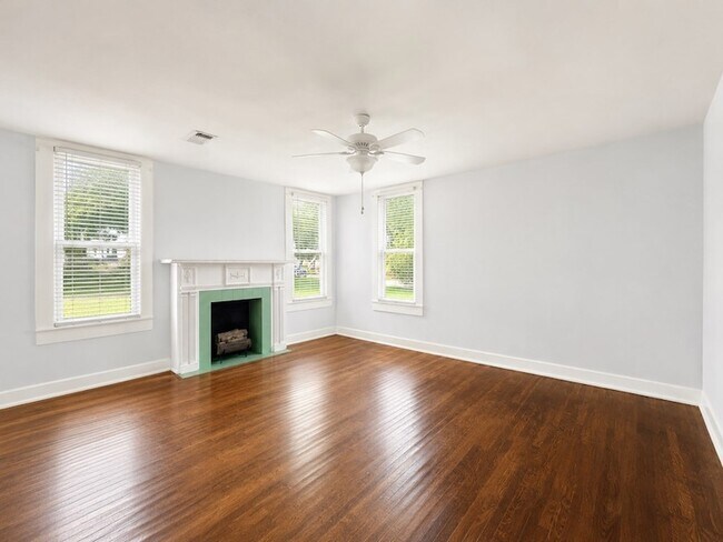 Building Photo - 509 N Peachtree St