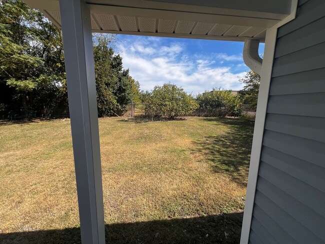 Building Photo - Renovated Cottage near Downtown Fayetteville Offering 3/1 for $1095 (landscaping included)