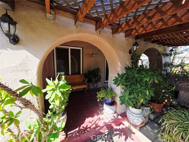 Building Photo - 554 Hawthorne St