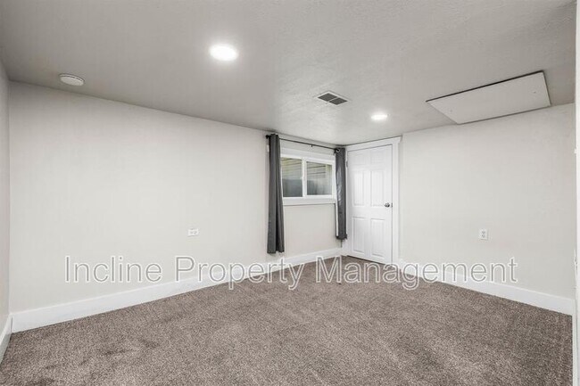 Building Photo - 191 E 100 N