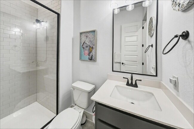 Building Photo - Luxury 4-bedroom, 3-bathroom home with an office and media room in Aledo!