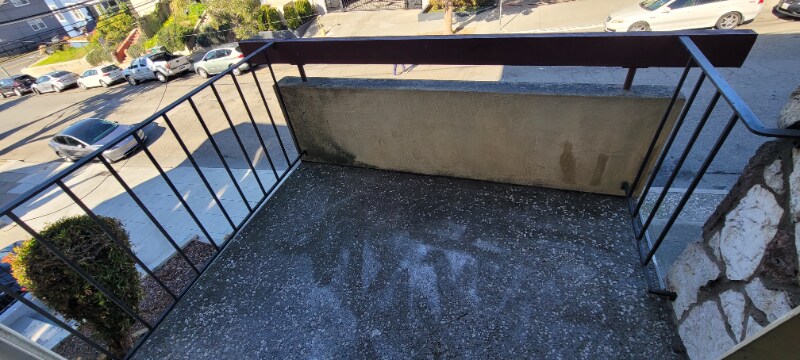 Building Photo - 1830 10th Ave