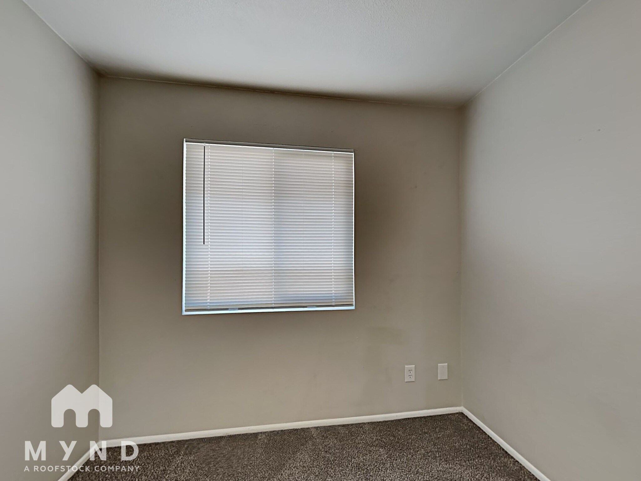 Building Photo - 531 N Lesueur