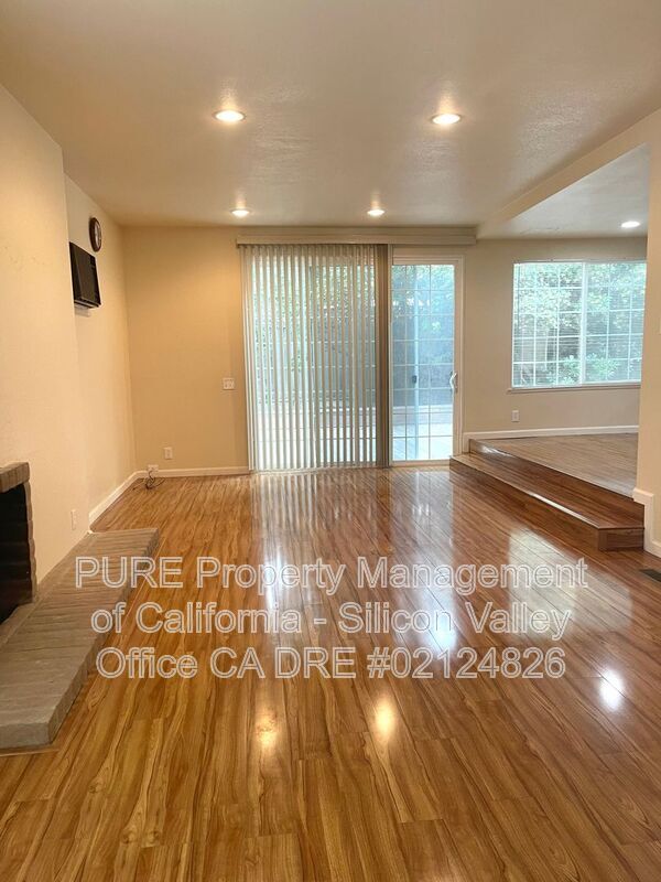 Building Photo - 6361 Pearlroth Dr