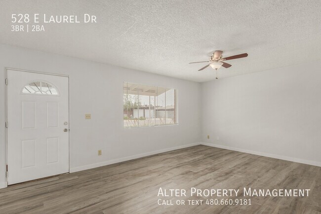 Building Photo - 528 E Laurel Dr