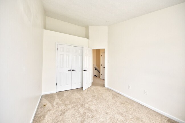 Building Photo - Modern Comfort Meets Everyday Convenience in this Stunning Forest Hill Townhome with 3 Beds & 3.5...