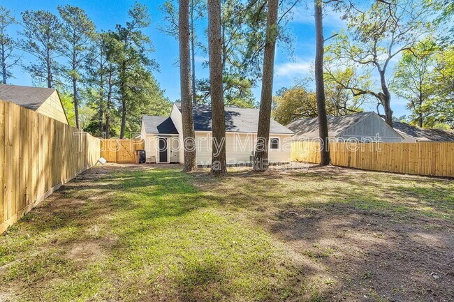 Building Photo - 1240 Maryland Dr