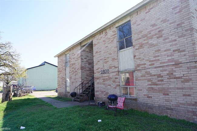 Primary Photo - 2 br, 1 bath 4plex - 2808 Cypress Bend Cir A