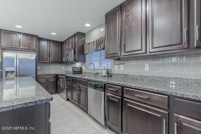 Building Photo - 2143 Chandlers Walk Ln