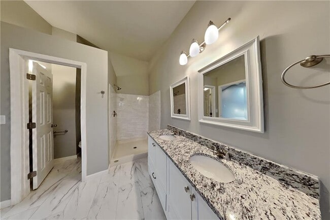 Building Photo - 2453 Lorrie Dr