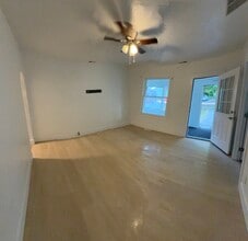 Building Photo - 370 H St