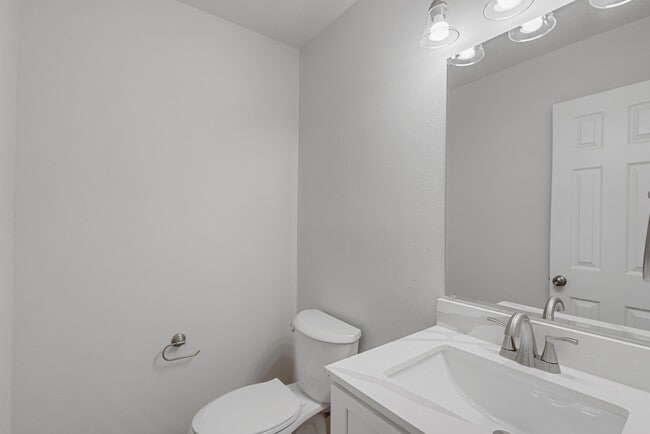 Building Photo - 6727 Shelby Oaks Dr