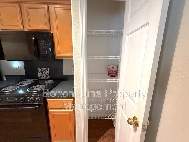 Building Photo - 114 Ross Moore Ave