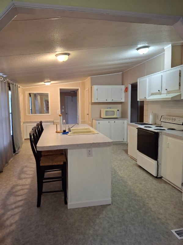 Building Photo - 5170 Ponderosa Farm Rd