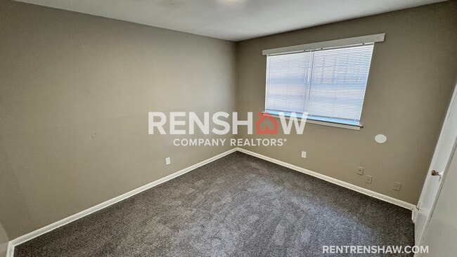 Building Photo - 1072 S Willett St