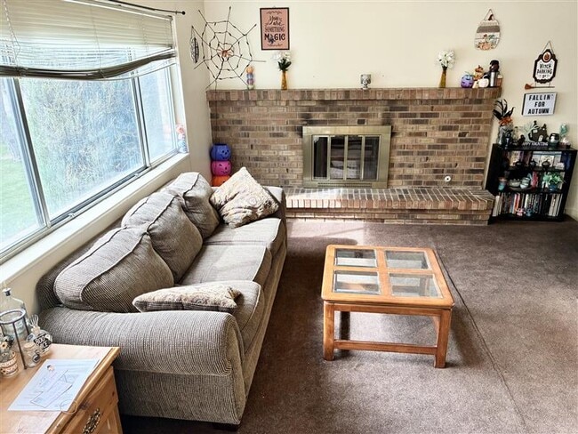 Building Photo - 1850 N 840 W