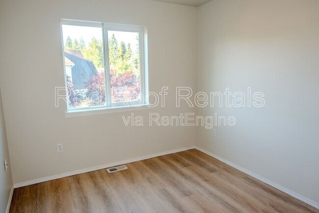 Building Photo - 2606 186th St E