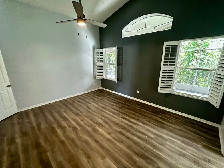 Building Photo - 10209 Rivers Trail Dr