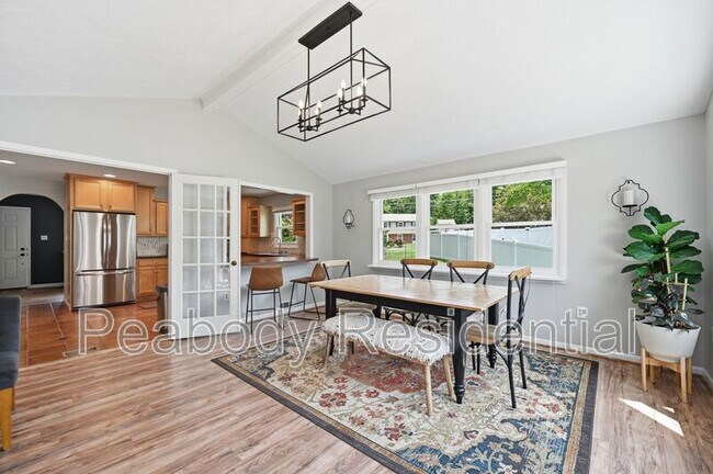 Building Photo - 6426 Carriage Dr