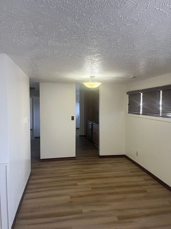 Building Photo - South Hill cute 2 Bed 1 Bath rancher with covered entertaining patio