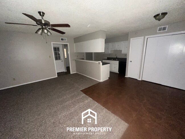 Building Photo - 6042 New Leaf Ln