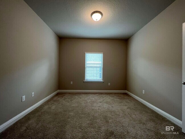 Building Photo - 31573 Shearwater Dr