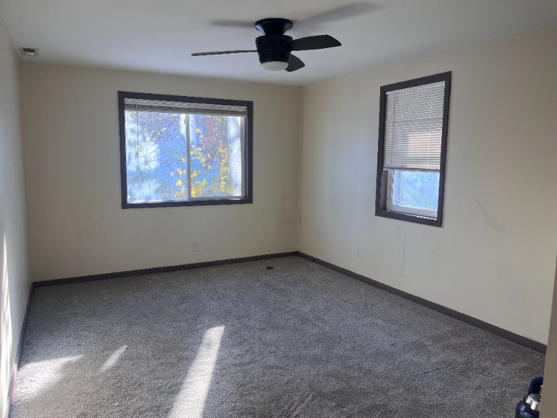 Building Photo - 204 Pekin Ave