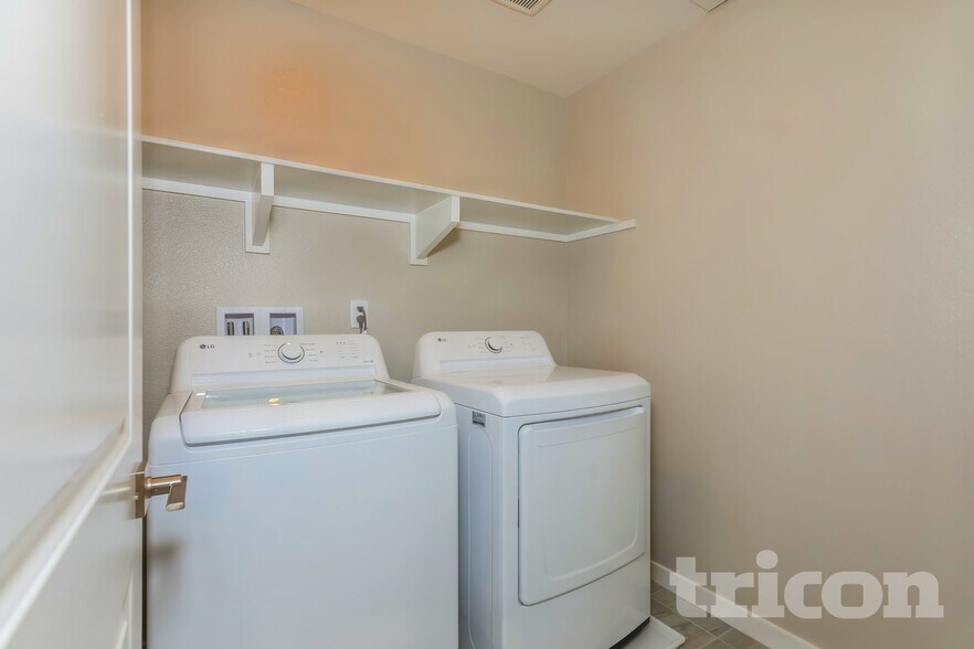 Building Photo - 31631 Willowood Way