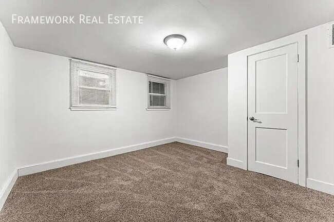 Building Photo - 3150 Fillmore St