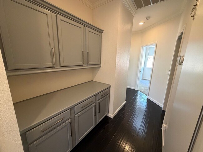Building Photo - Beautiful Home in Stead!