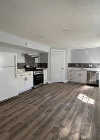 Building Photo - 315 W 500 S St