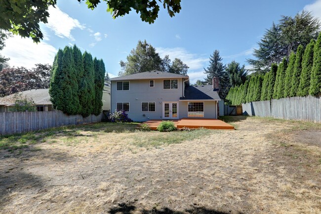 Building Photo - 4-bedroom 2.5 bath on cul-de-sac in Kirkland