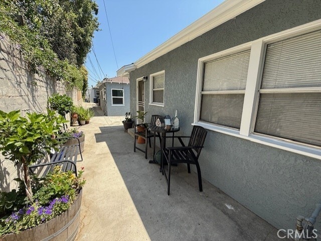 Building Photo - 1000 N Glenoaks Blvd