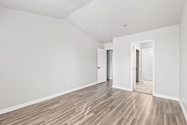 Building Photo - 7505 St Amant Pl