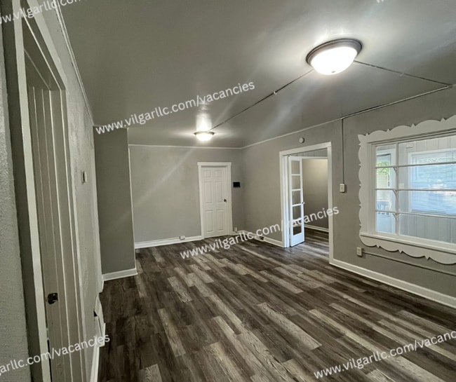 Building Photo - 6065 E 6th Pl