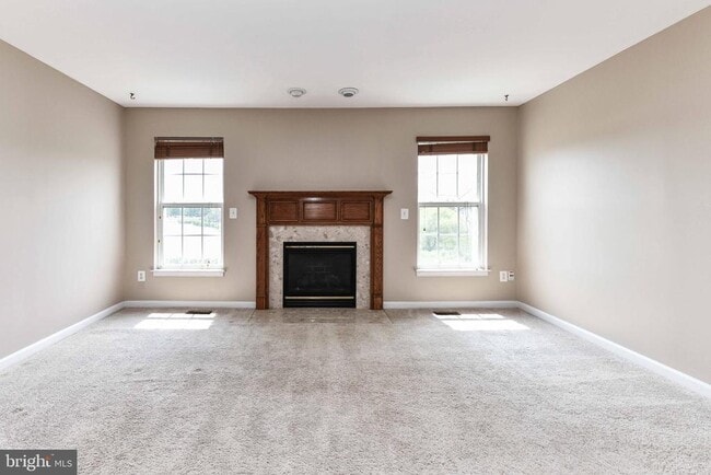 Building Photo - 20947 Colecroft Square