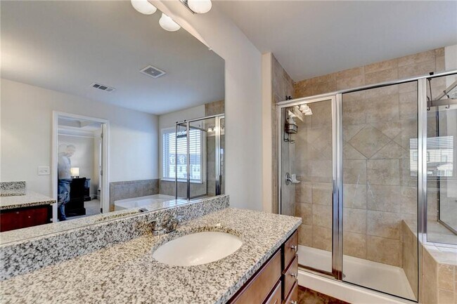 Building Photo - 777 Wexford Cove Way