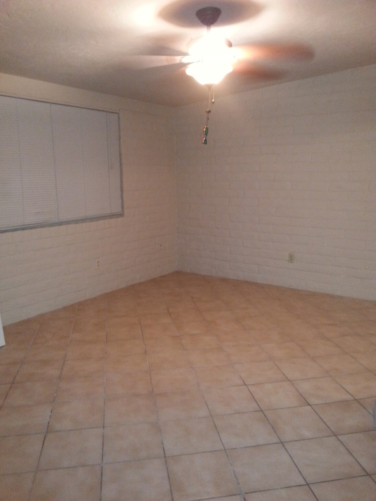 Building Photo - 3001 E Blacklidge Dr