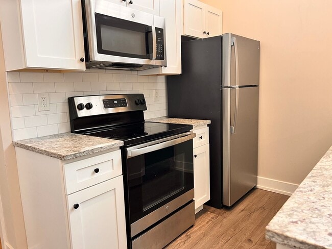 Building Photo - 4627 E. Thompson-2 Bed