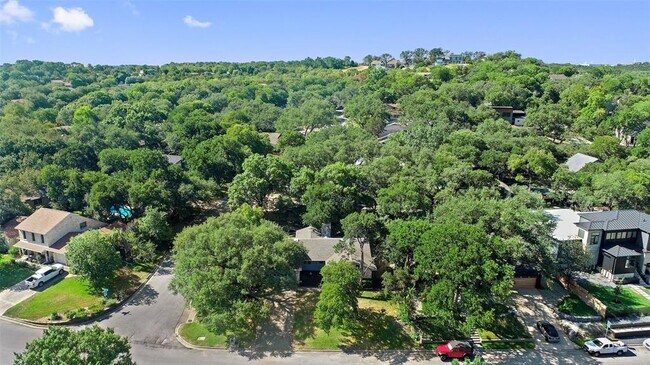 Building Photo - 2301 Barton Hills Dr