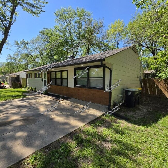 Building Photo - 7610 E 113th St