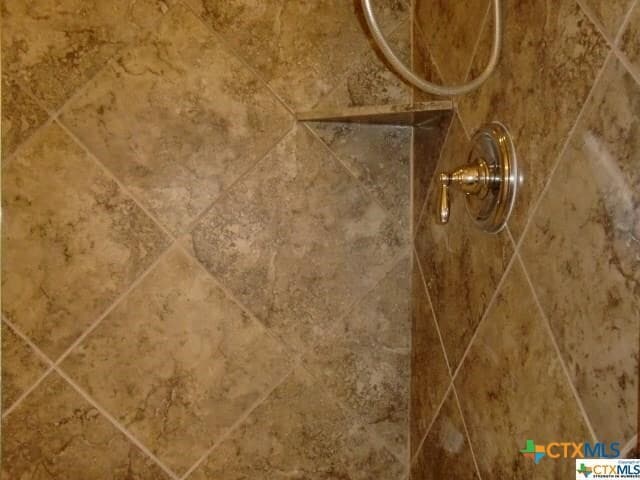 Building Photo - 1509 Cap Ridge Peak