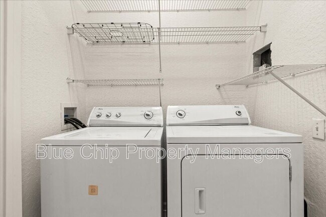 Building Photo - 6402 Cava Alta Dr