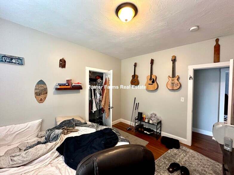 Building Photo - 1085 Dorchester Ave