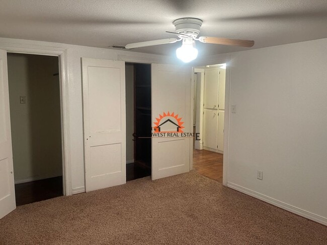 Building Photo - Charming Country home. 2 bed 1 bath
