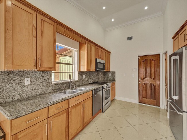 Building Photo - 8913 NW 194th Terrace