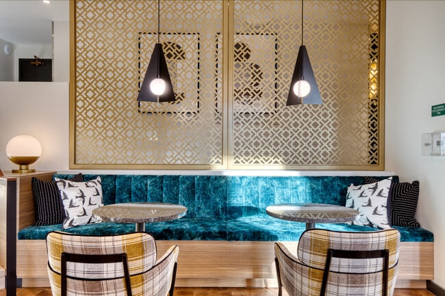 Building Photo - 10 Emerson St