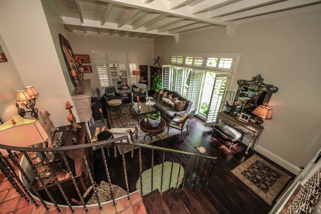 Building Photo - 1367 N Beverly Dr