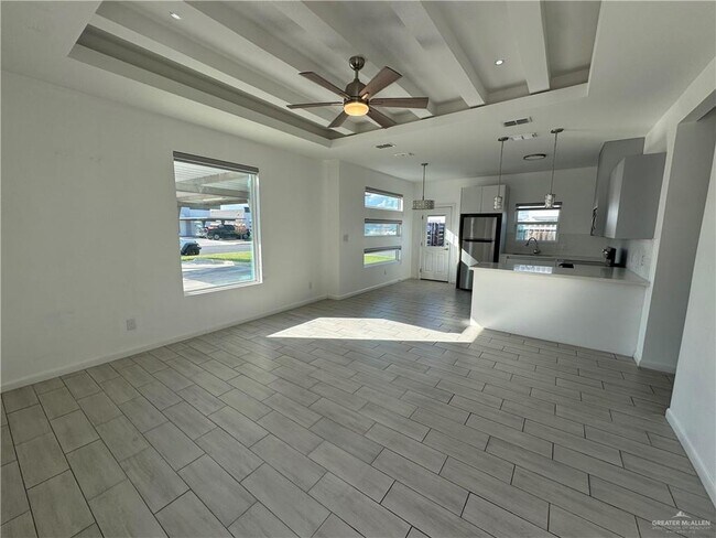 Building Photo - 22 S Sports Dr