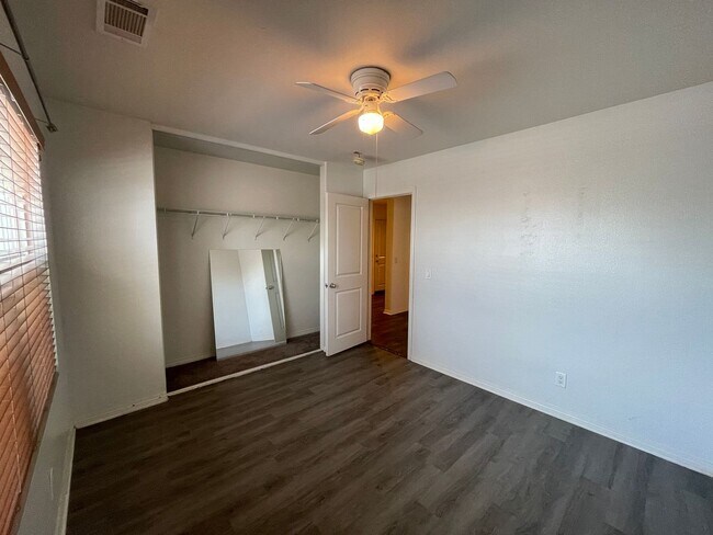 Building Photo - Lancaster 3 Bedroom + 2 Bathroom